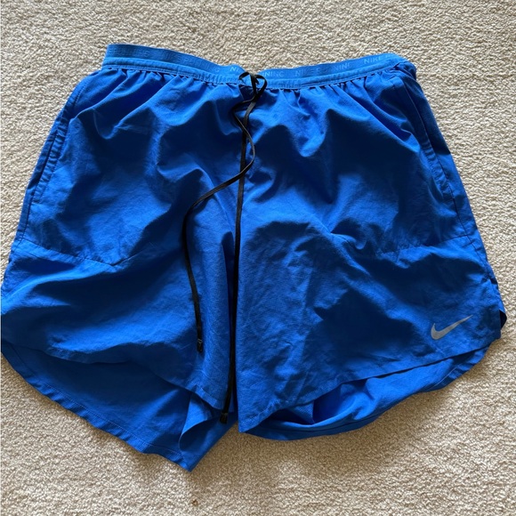 Nike lined running shorts - Picture 1 of 3